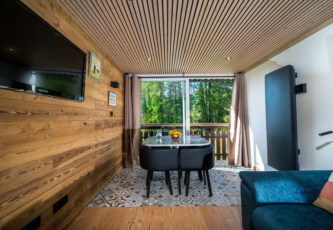 Studio in Allos - Beautifully renovated studio apartment, sleeps 4, mountain view