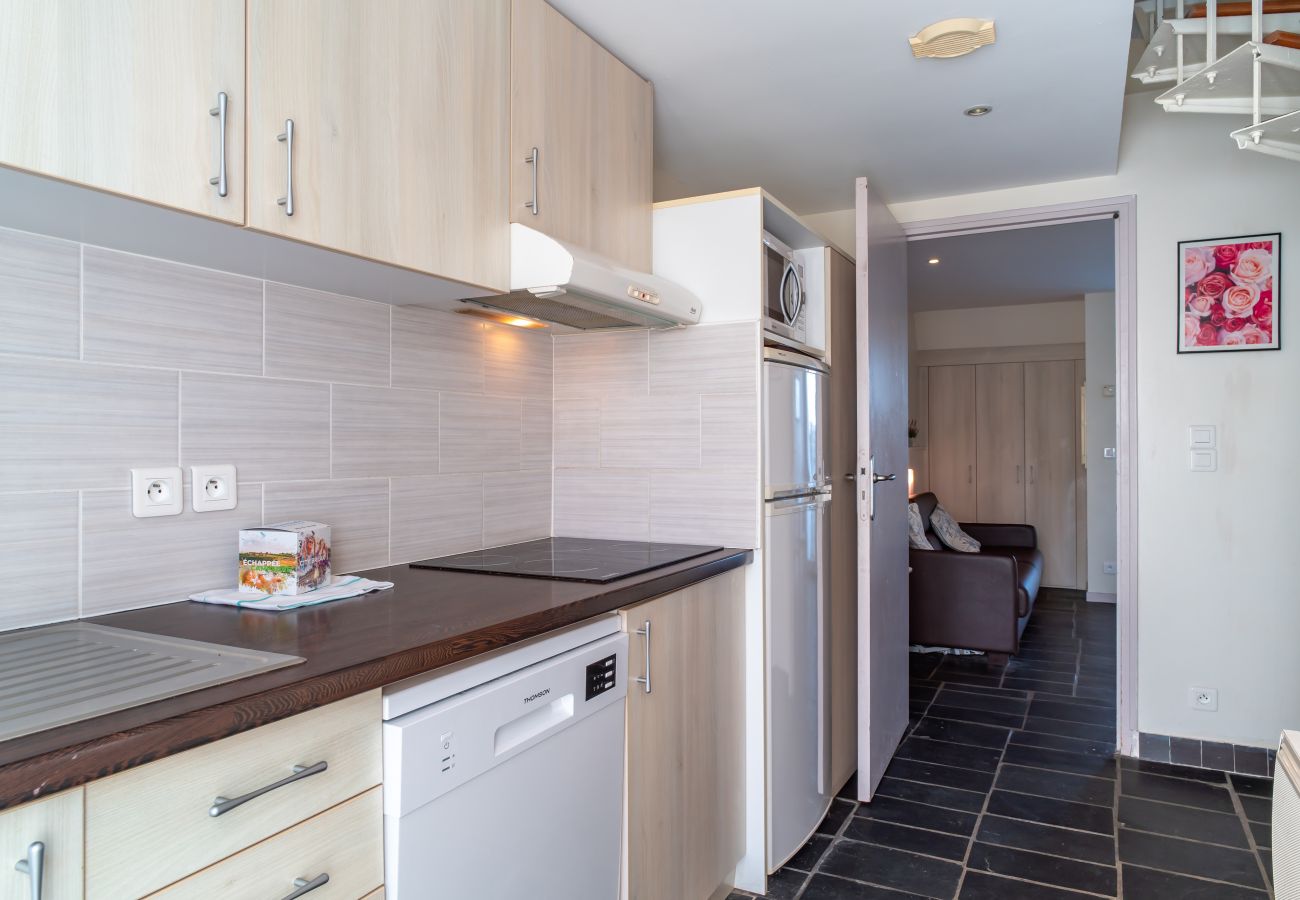 Apartment in Guidel - Ocean view apartment, sleeps 5