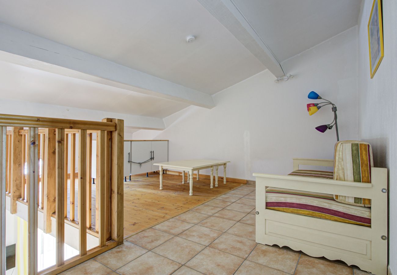 House in Homps - Villa 6 pers with garden in residence with swimming pool