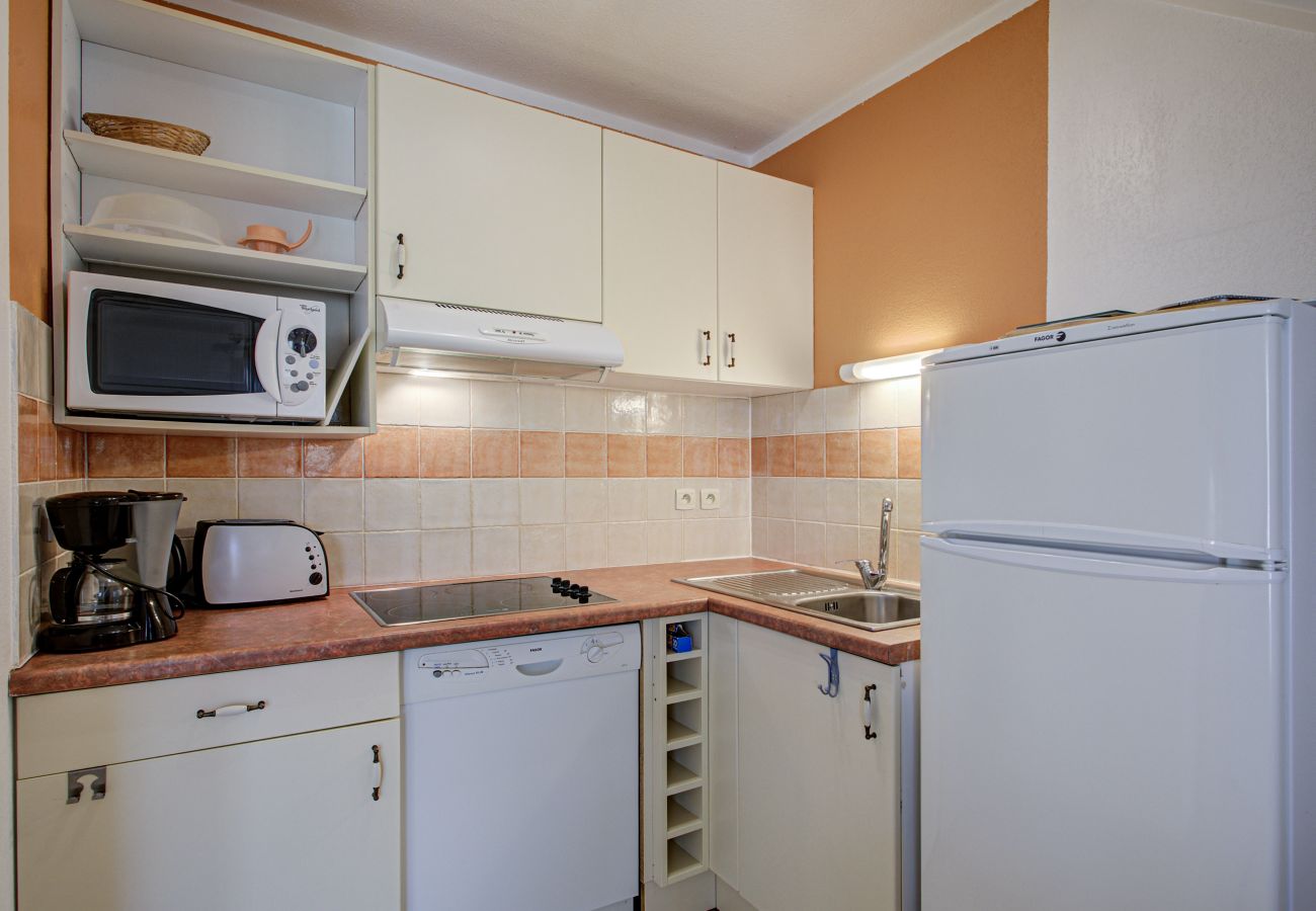 House in Homps - Villa 6 pers with garden in residence with swimming pool