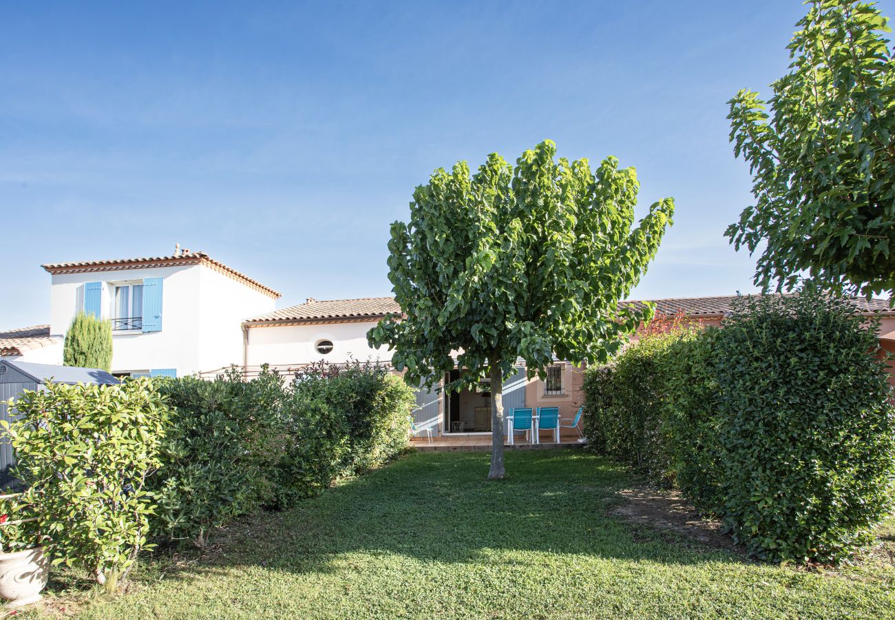 House in Homps - Villa 6 pers with garden in residence with swimming pool