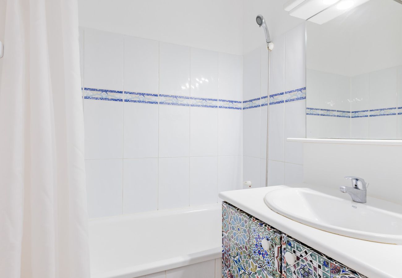 Apartment in Agde - Lovely 6-pers ground floor apt with terrace