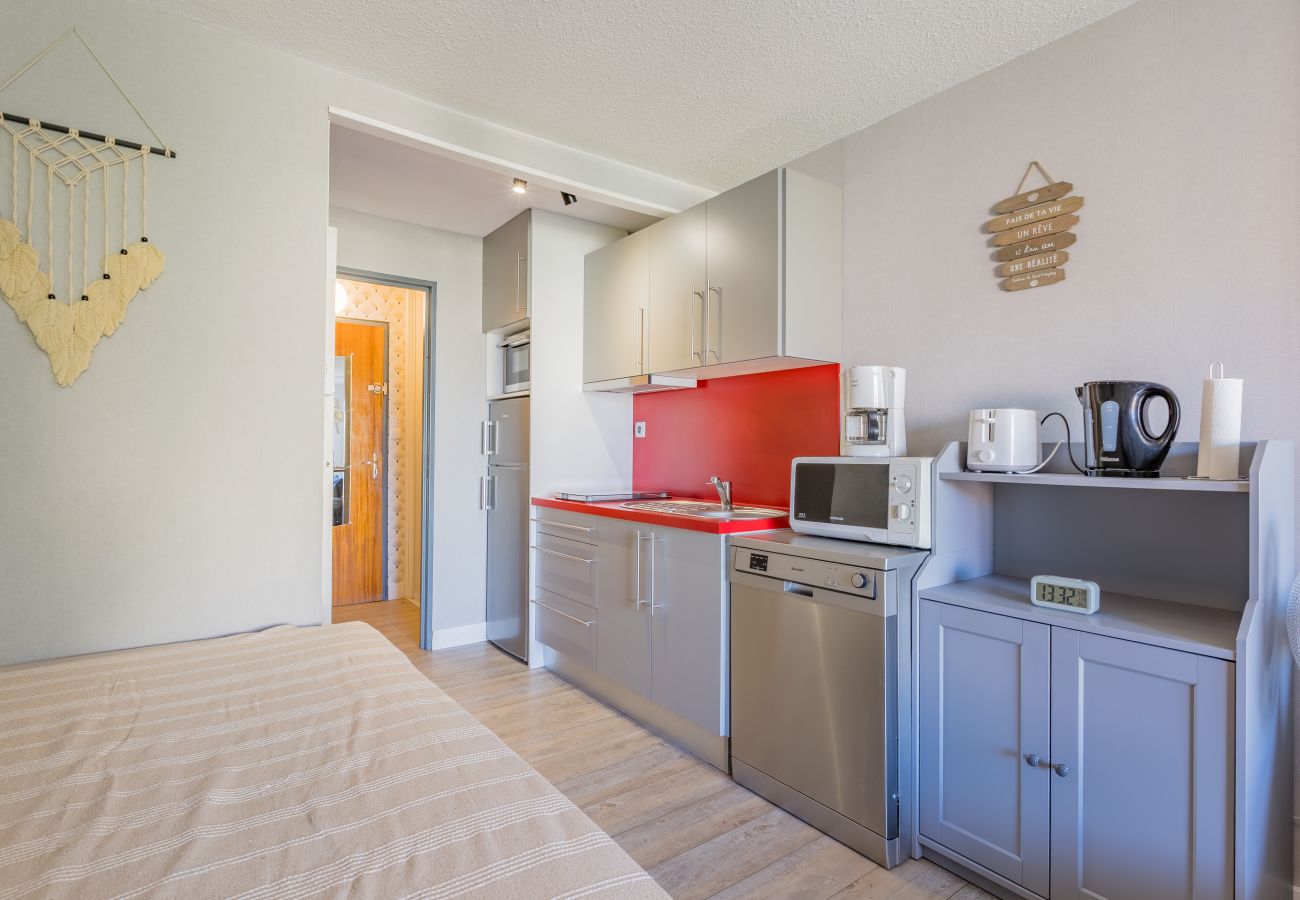 Studio in Agde - Small studio apartment, sleeps 4