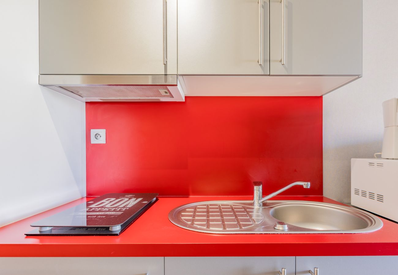 Studio in Agde - Small studio apartment, sleeps 4