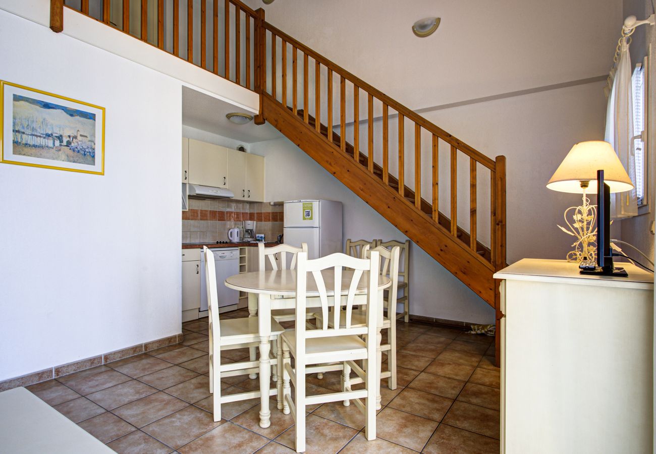 House in Homps - Villa 6 pers with garden in residence with swimming pool