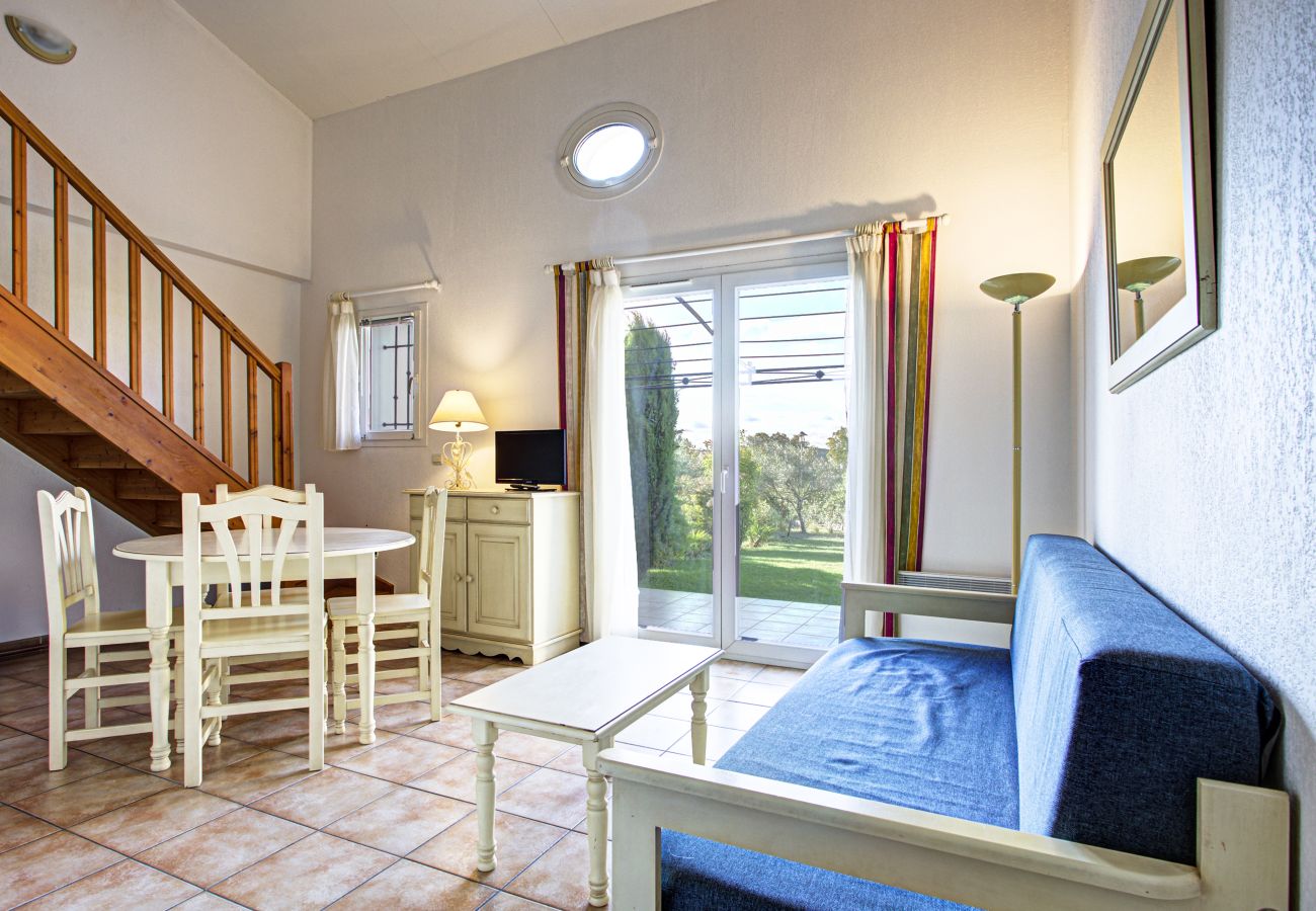 House in Homps - Villa 6 pers with garden in residence with swimming pool