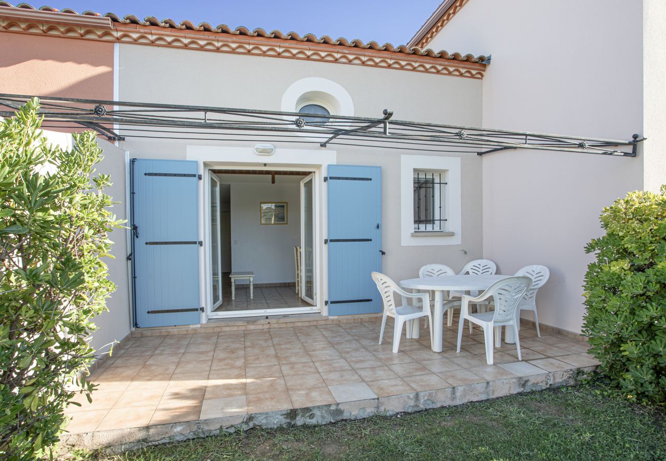 House in Homps - Villa 6 pers with garden in residence with swimming pool