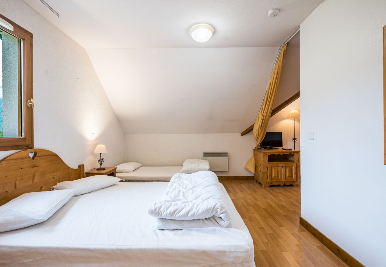 Studio in Giez - Cute studio apartment, sleeps 4, mountain view