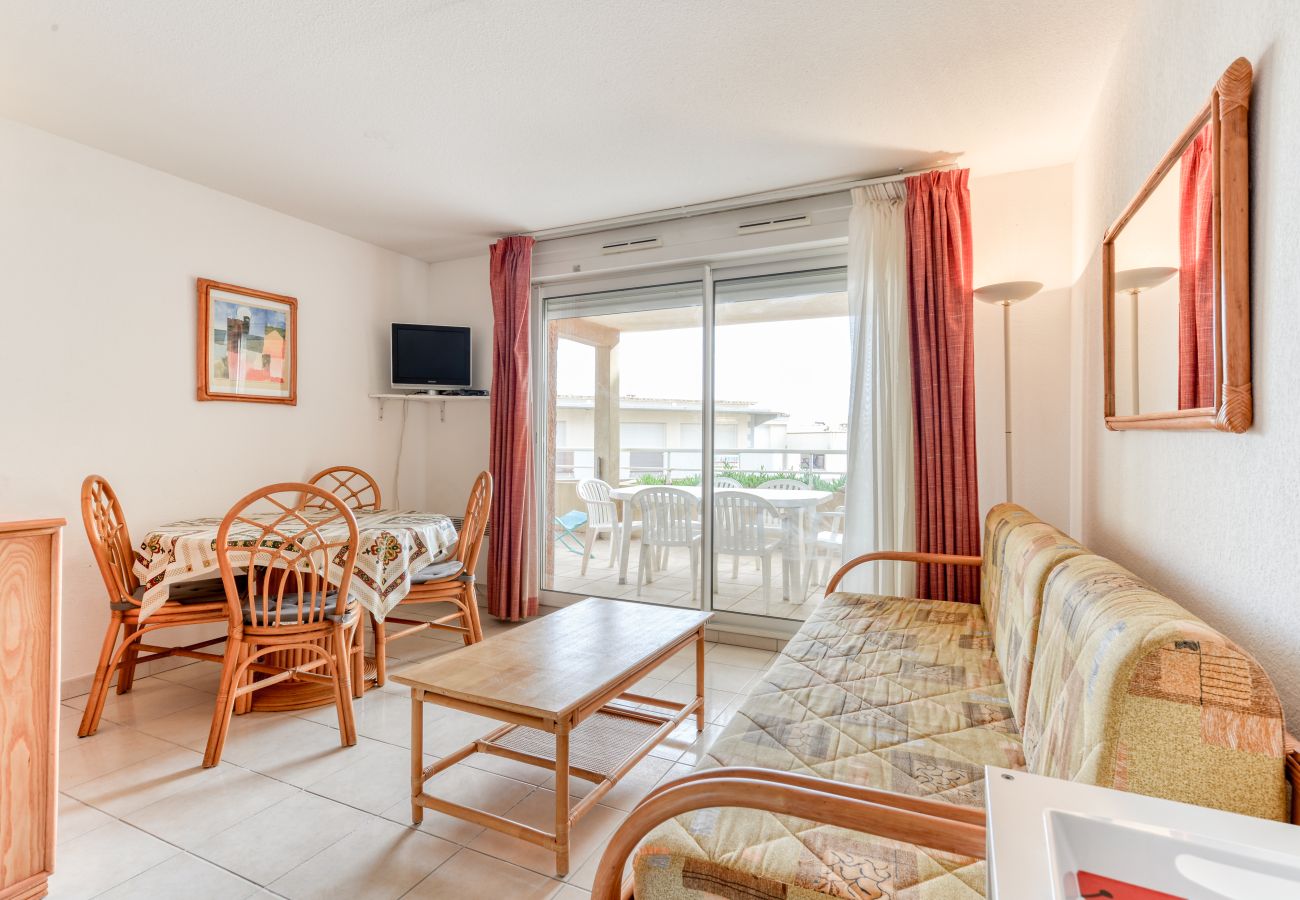 Apartment in Sérignan - apartment with sea view, sleeps 6, balcony