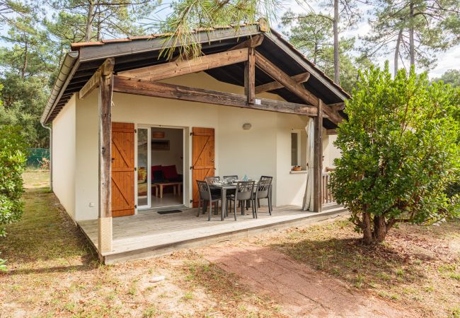 Villa in Ondres - Charming House for 6 in Residence with Pool