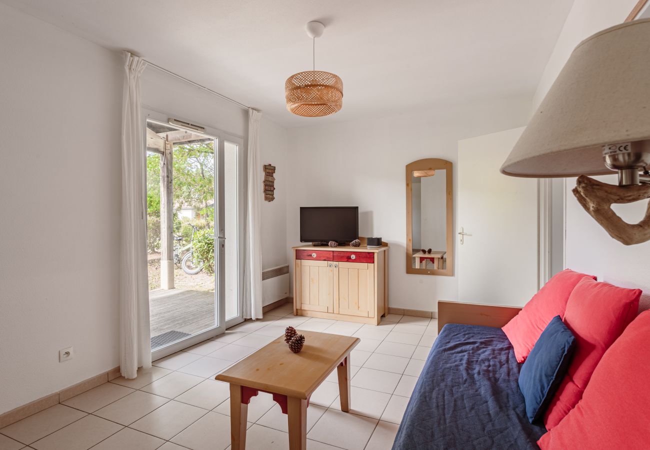 Villa in Ondres - Charming House for 6 in Residence with Pool