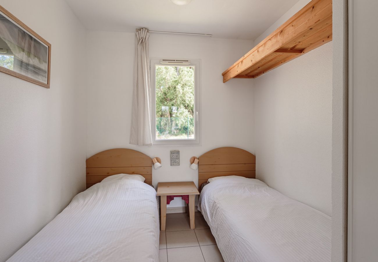 Villa in Ondres - Charming House for 6 in Residence with Pool