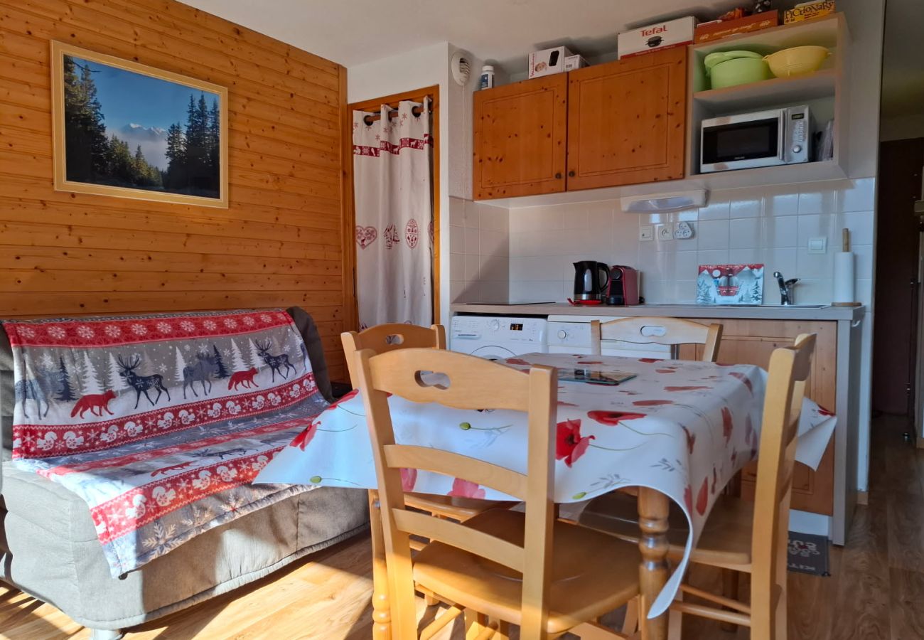 Apartment in Chamrousse - Nice Apt for 6 pers near the slopes
