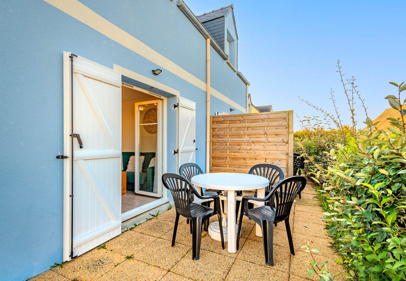 House in Saint-Nic - Charming home with a cozy outdoor space, ideal for 4 pers