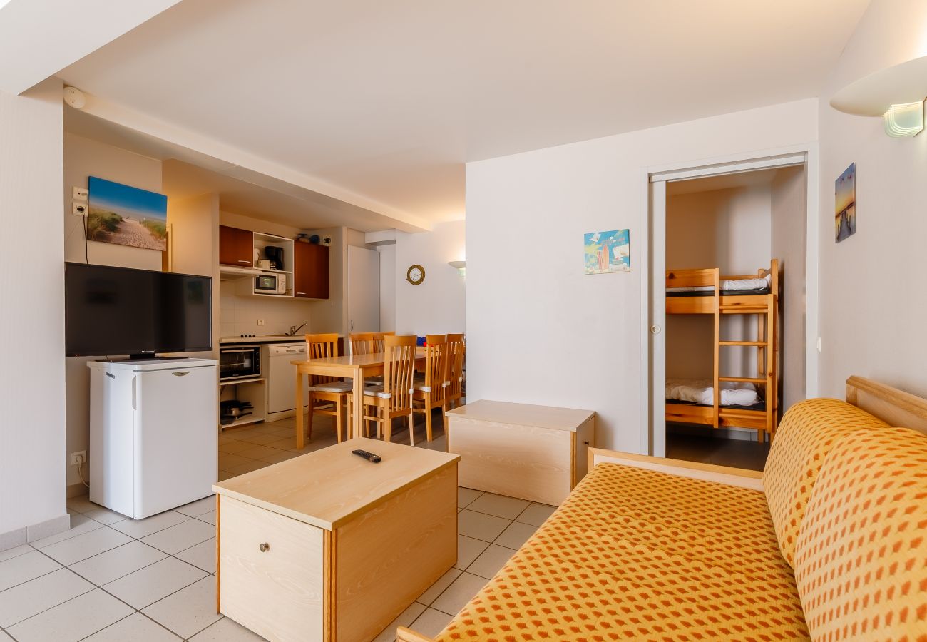 Apartment in La Tranche-sur-Mer - Nice Apt for 5 people by the beach