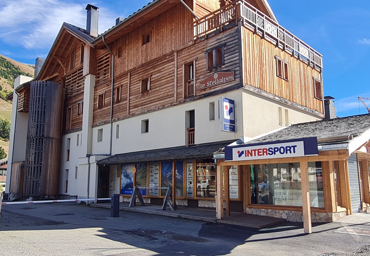 Apartment in Les Deux Alpes - Apartment for 4 people, resort center, balcony