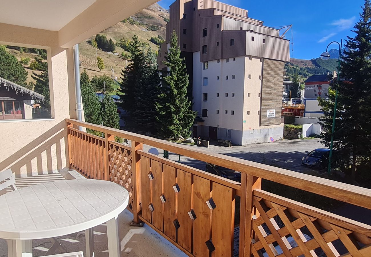 Apartment in Les Deux Alpes - Apartment for 4 people, resort center, balcony