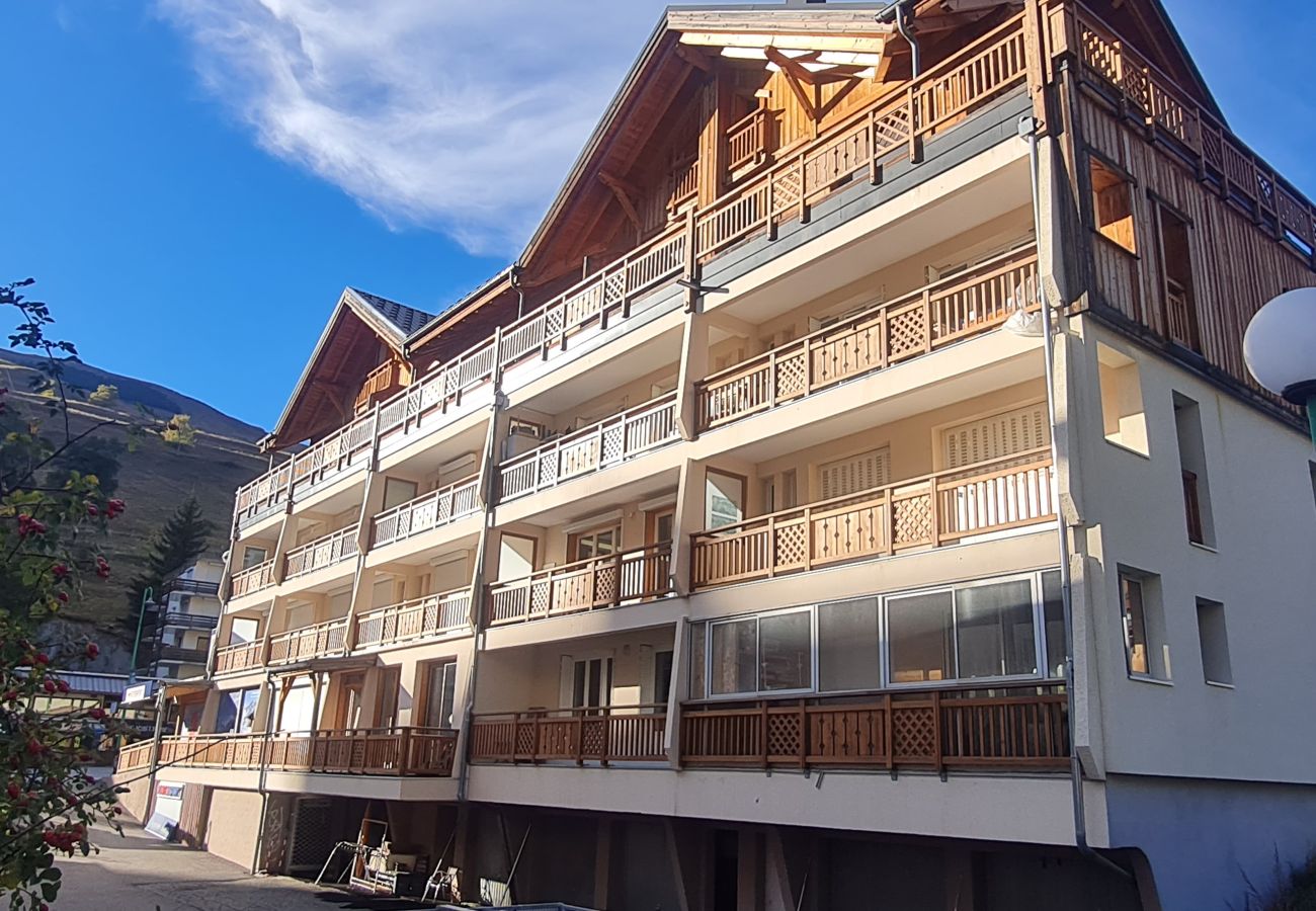 Apartment in Les Deux Alpes - Apartment for 4 people, resort center, balcony