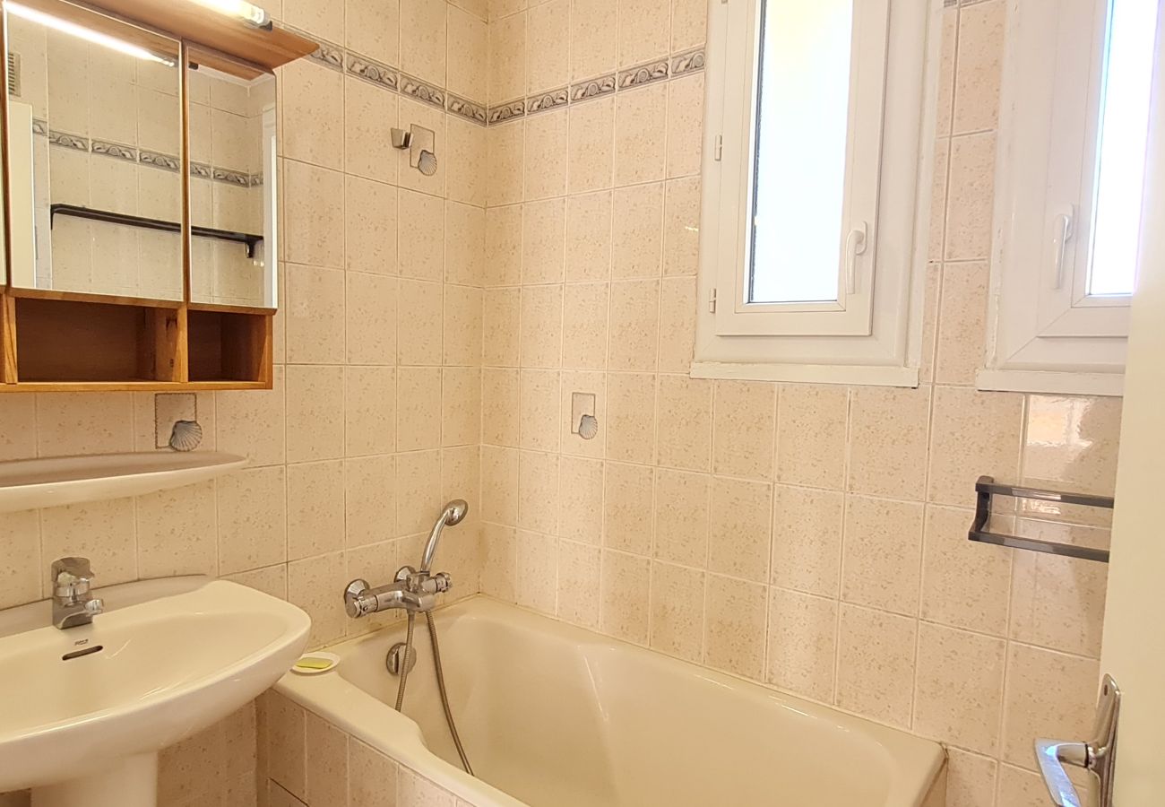 Apartment in Les Deux Alpes - Apartment for 4 people, resort center, balcony