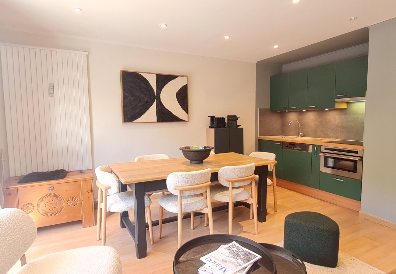 Apartment in Les Deux Alpes - Stunning apartment in the heart of the resort, sleeps 4, balcony