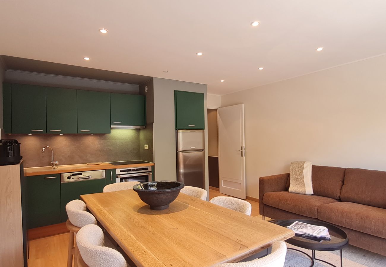 Apartment in Les Deux Alpes - Stunning apartment in the heart of the resort, sleeps 4, balcony