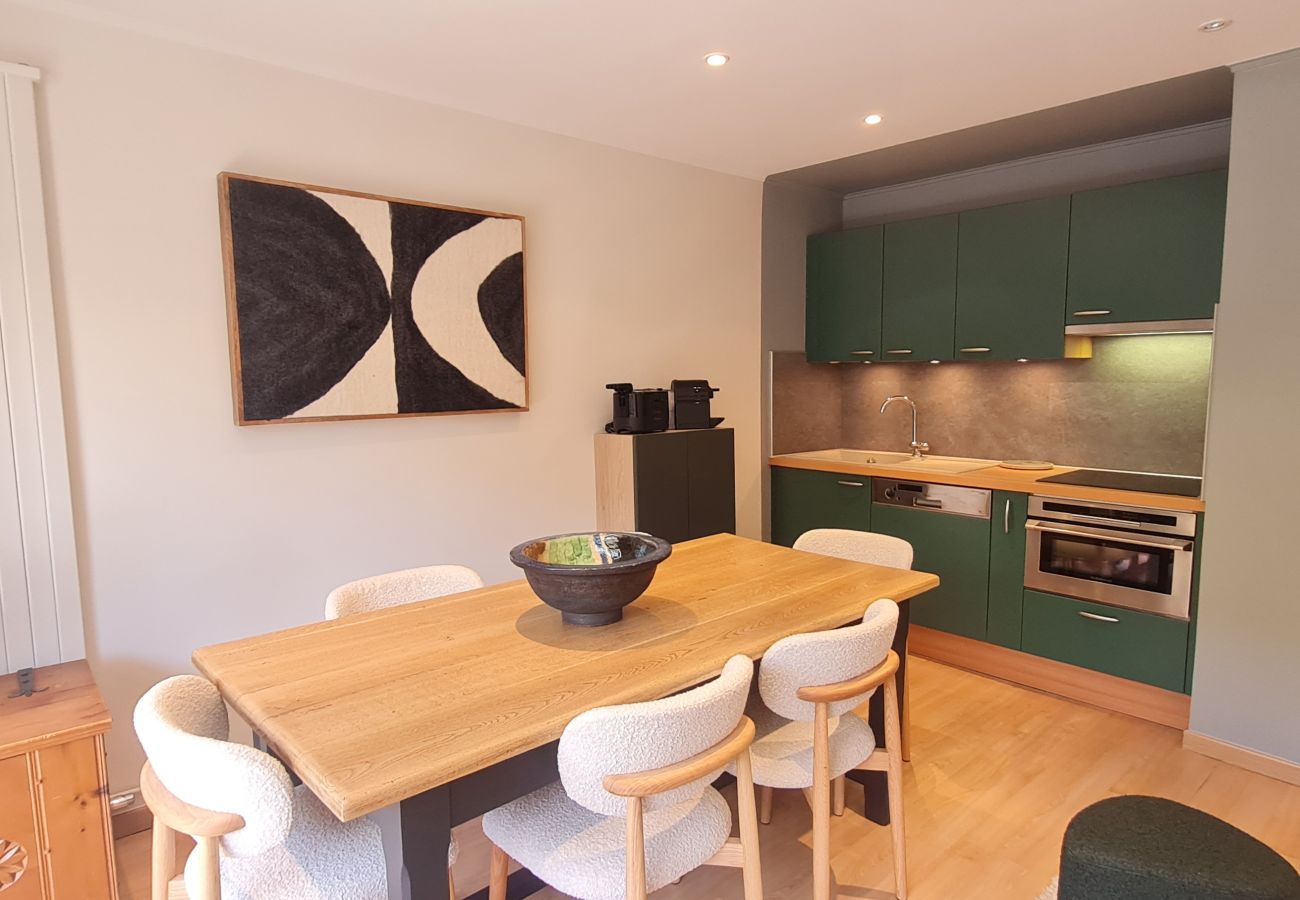 Apartment in Les Deux Alpes - Stunning apartment in the heart of the resort, sleeps 4, balcony