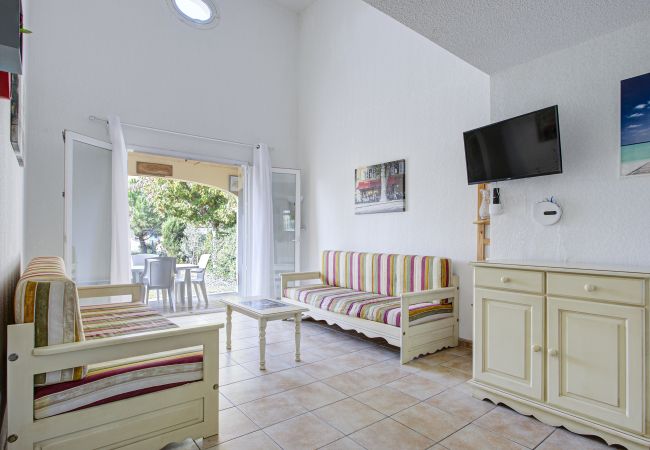 Villa in Homps - Charming villa with garden for 6 pers