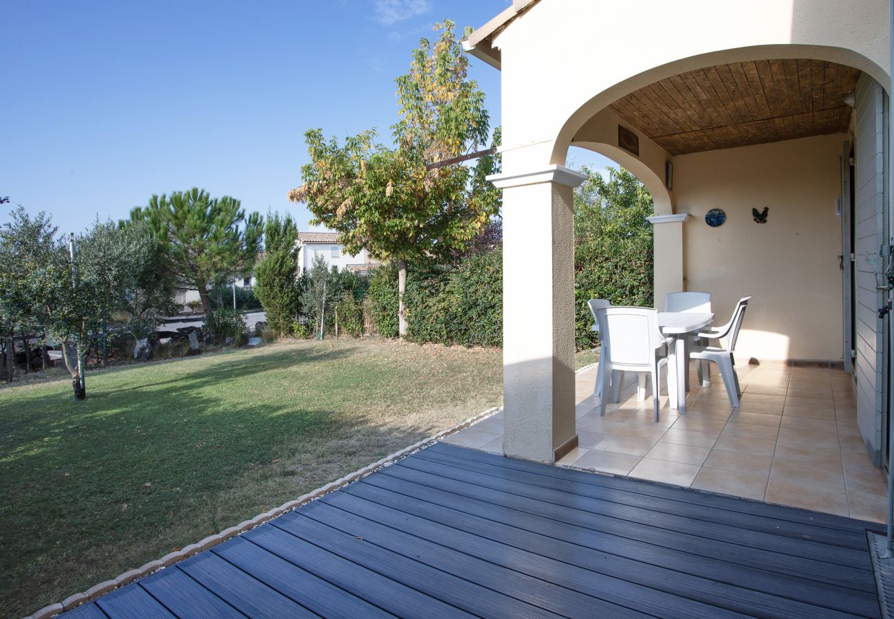 Villa in Homps - Charming villa with garden for 6 pers