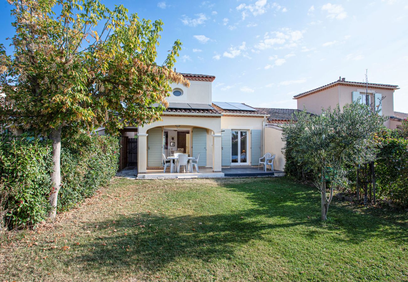 Villa in Homps - Charming villa with garden for 6 pers