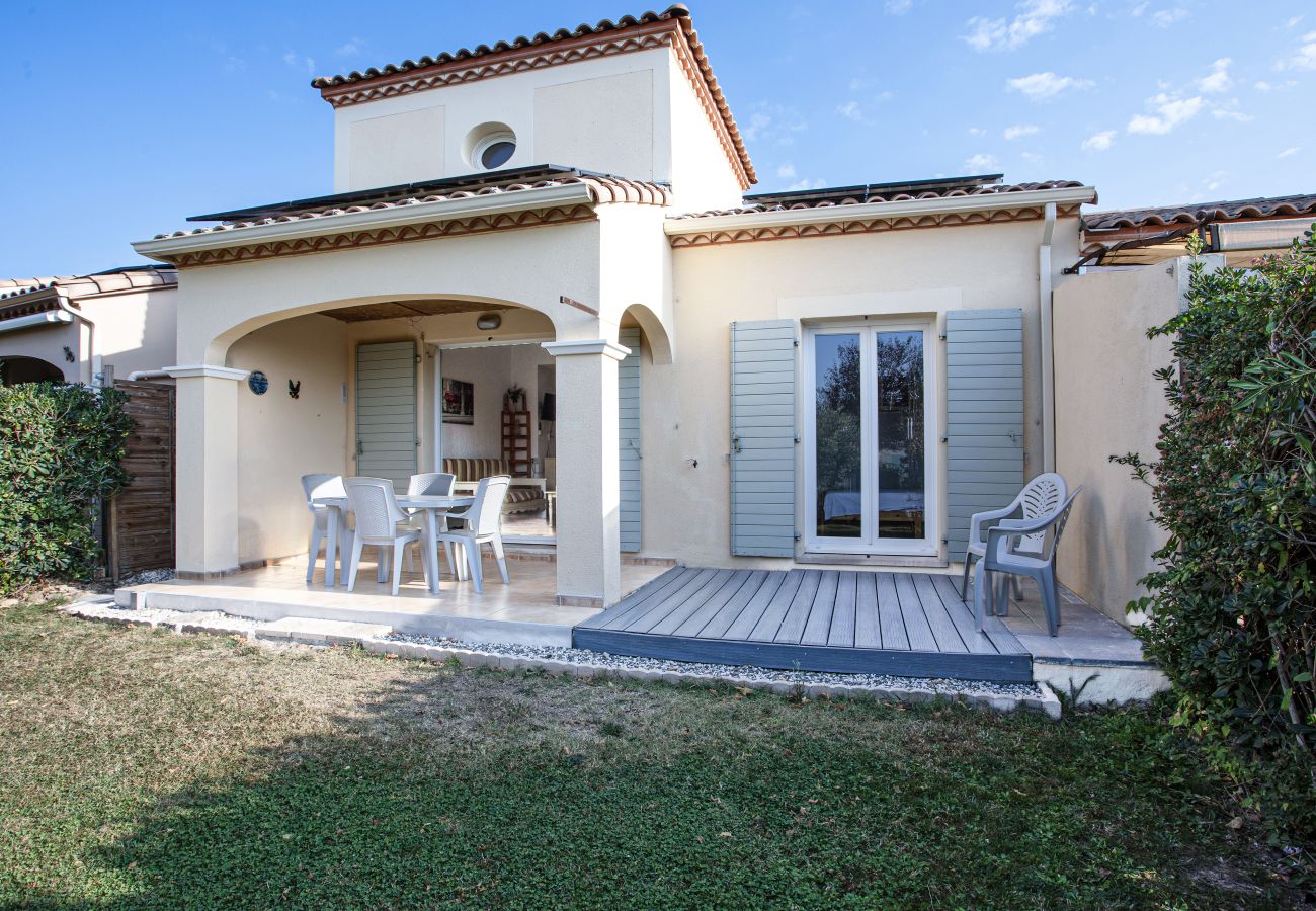 Villa in Homps - Charming villa with garden for 6 pers