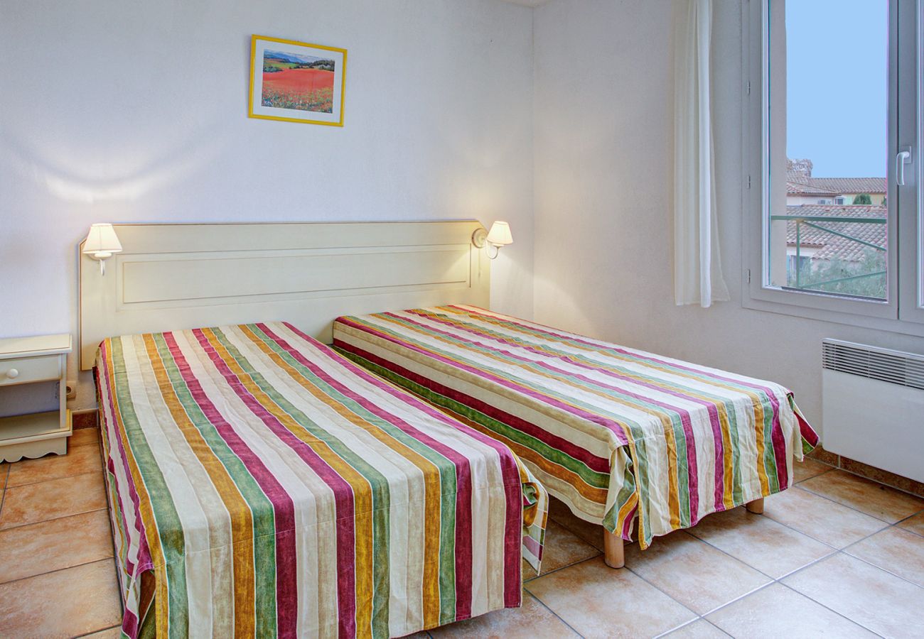 Villa in Homps - Beautiful villa with garden 8 pers