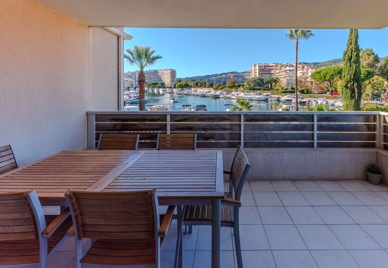 Apartment in Mandelieu-la-Napoule - nice Apt for 6 pers near the Marina