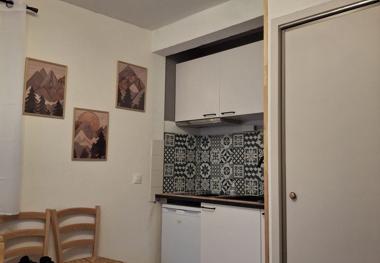 Apartment in Allos - Nice Apt for 5 pers near the slopes