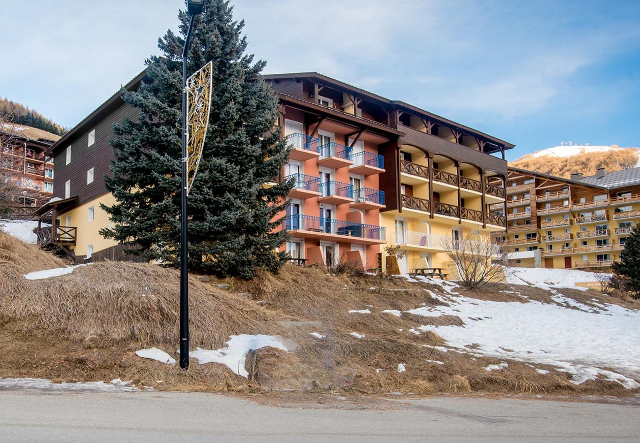 Apartment in Allos - Nice Apt for 5 pers near the slopes
