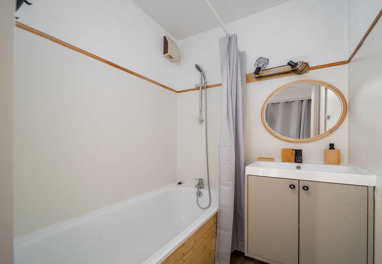 Apartment in Allos - Nice Apt for 5 pers near the slopes