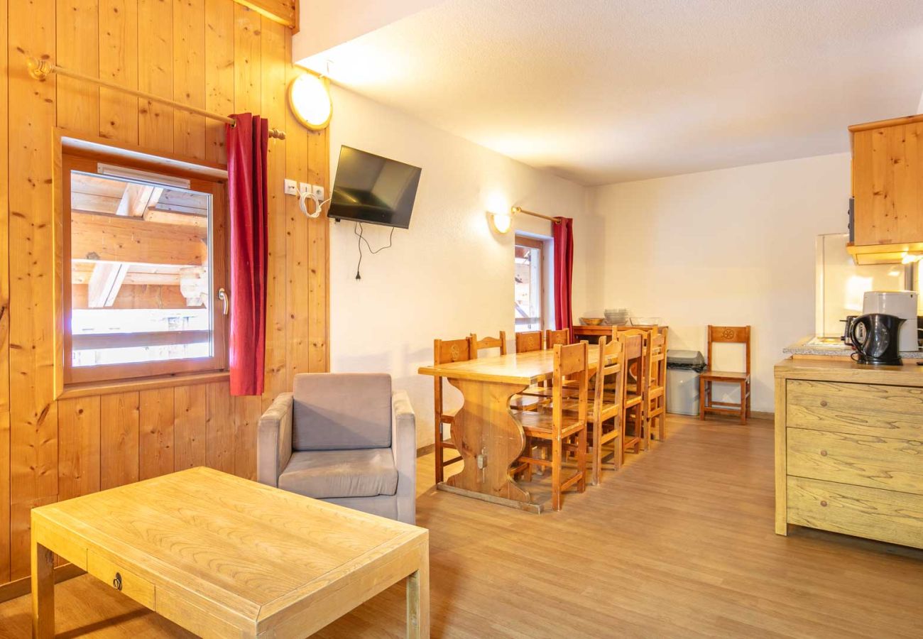 Apartment in Saint-Sorlin-d´Arves - Nice Apt for 10 pers near the slopes