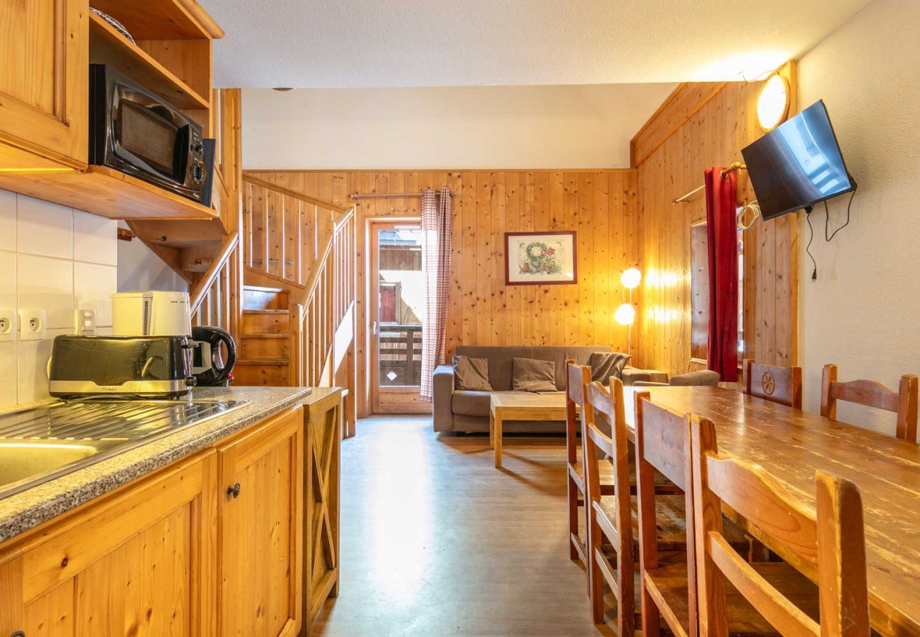 Apartment in Saint-Sorlin-d´Arves - Nice Apt for 10 pers near the slopes