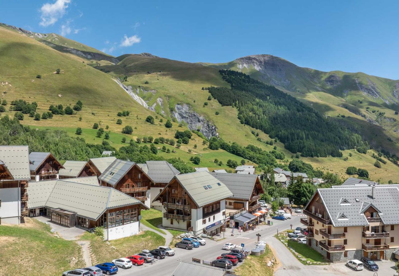 Apartment in Saint-Sorlin-d´Arves - Nice Apt for 10 pers near the slopes