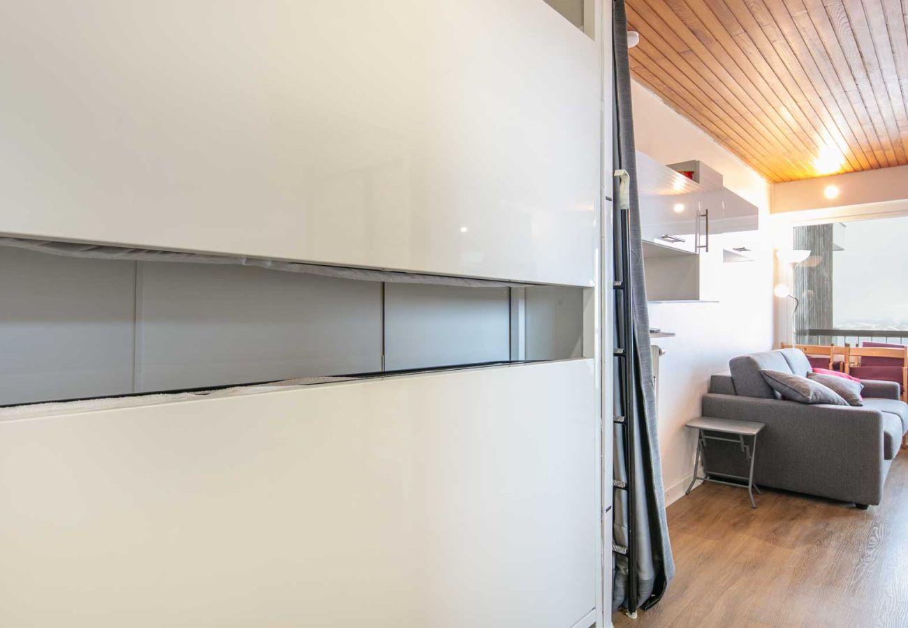 Apartment in Chamrousse - Nice Apt for 6 pers near the slopes