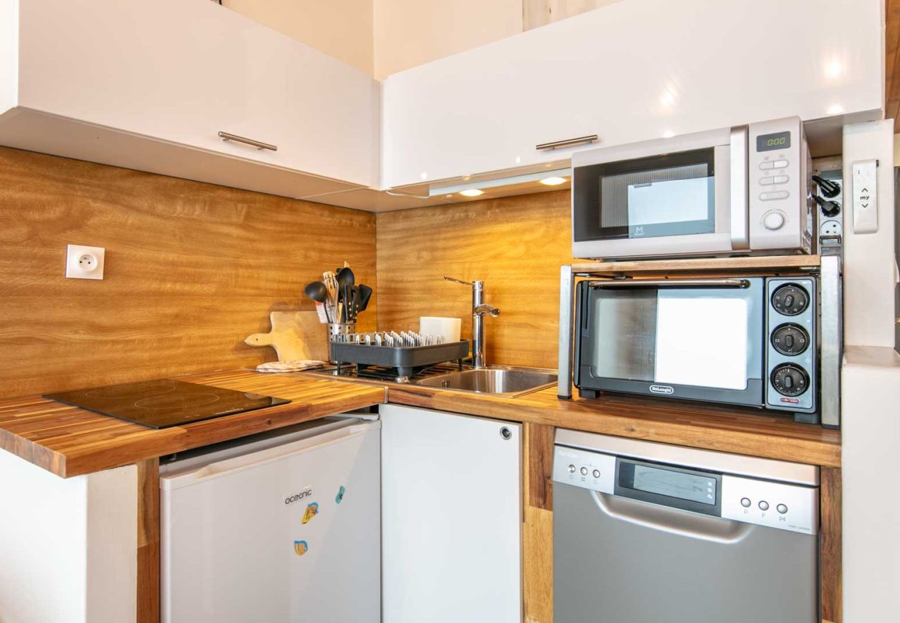 Apartment in Chamrousse - Nice Apt for 6 pers near the slopes