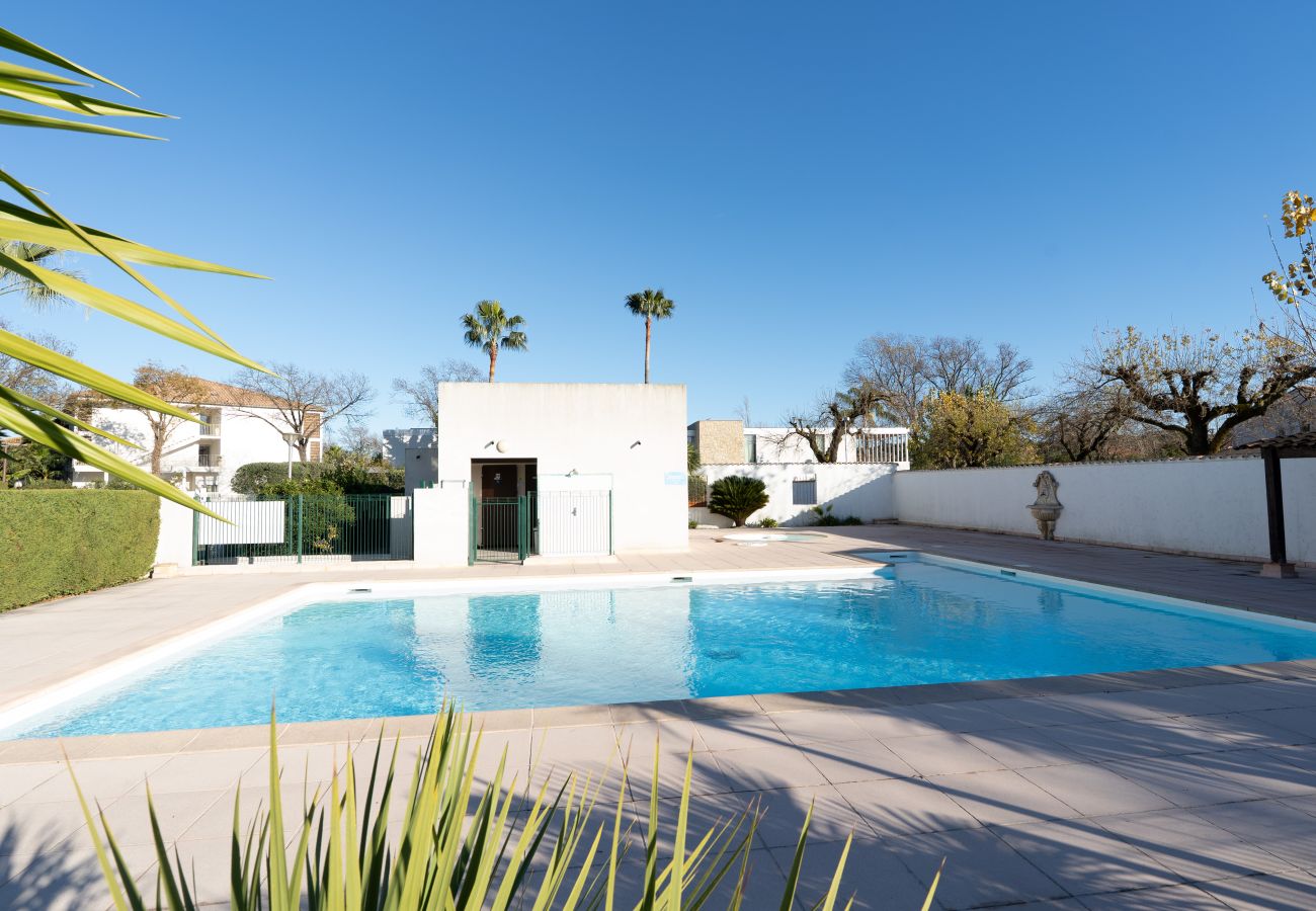 Apartment in Mandelieu-la-Napoule - Nice Apt 4 pers air-conditioned