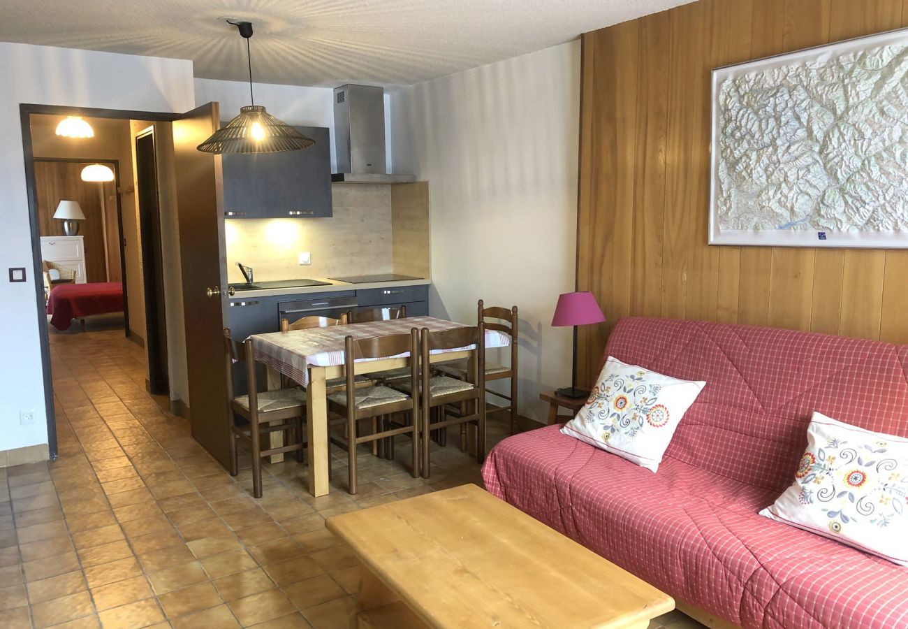 Apartment in Orcières - Semi-detached apartment, sleeps 8, terrace, mountain view