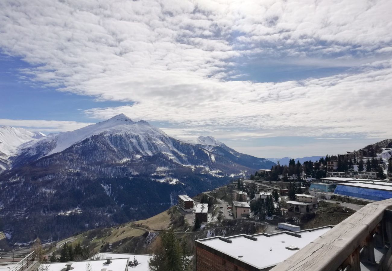 Apartment in Orcières - Semi-detached apartment, sleeps 8, terrace, mountain view