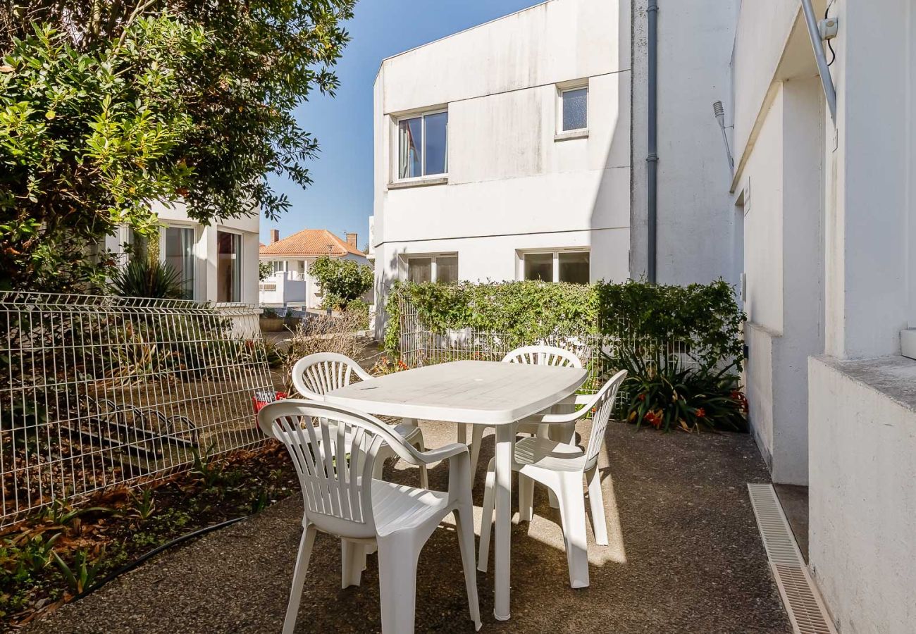 Apartment in La Tranche-sur-Mer - Apartment for 4 people, close to the ocean, terrace