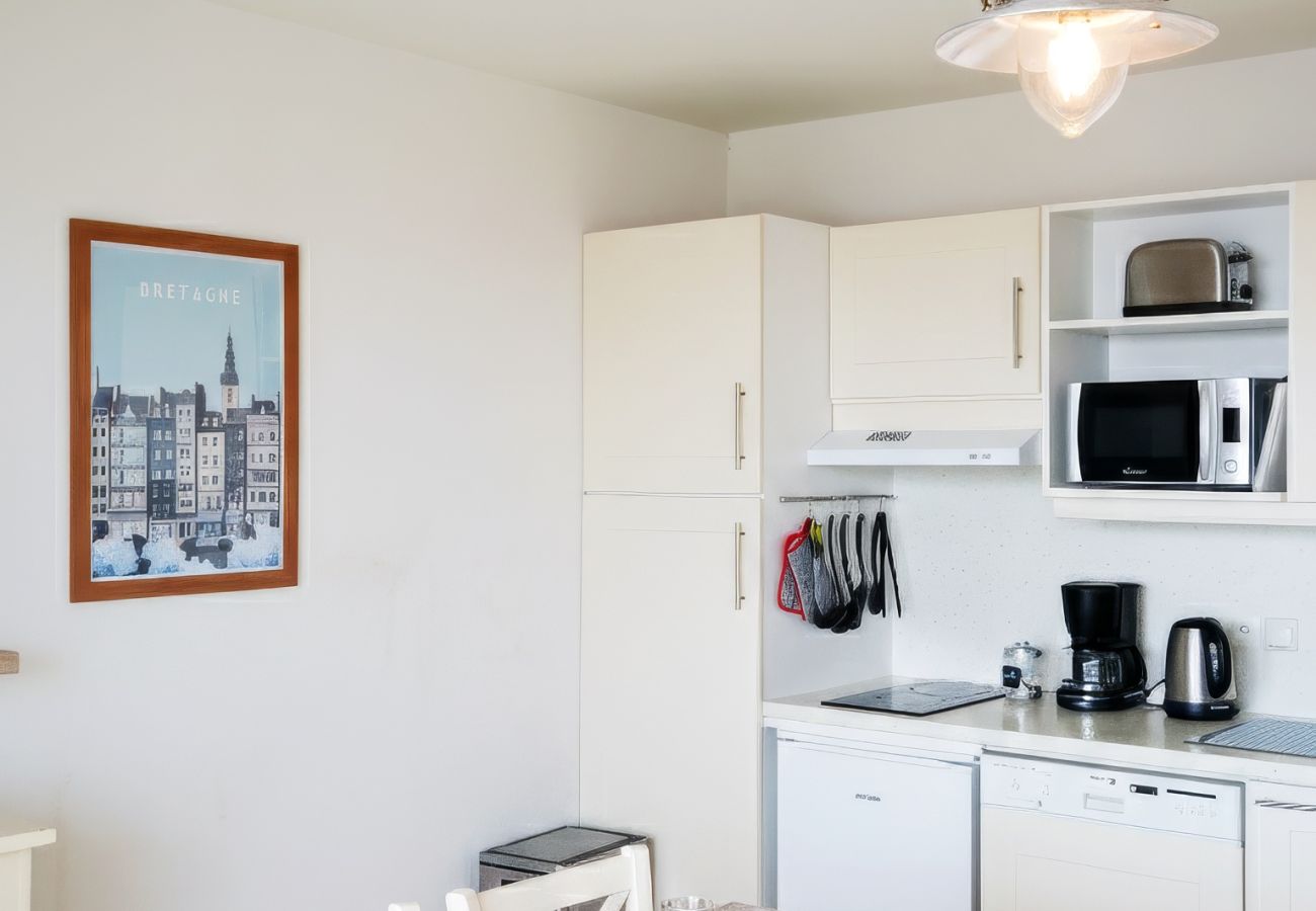 Apartment in Plougonvelin - charmant appartement 5 pers vue mer