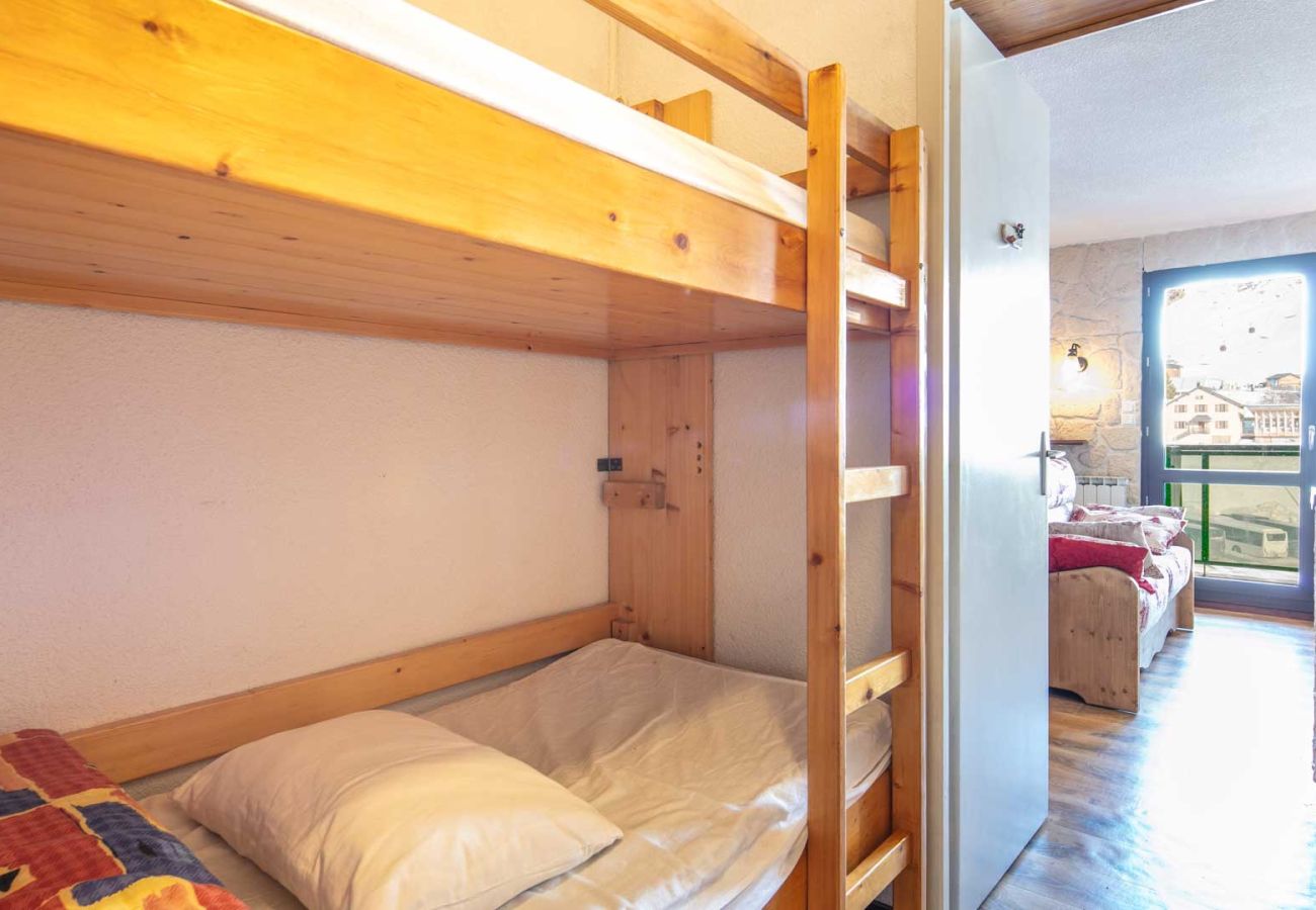 Studio in Chamrousse - Cute studio apartment for 4 people, balcony and garage