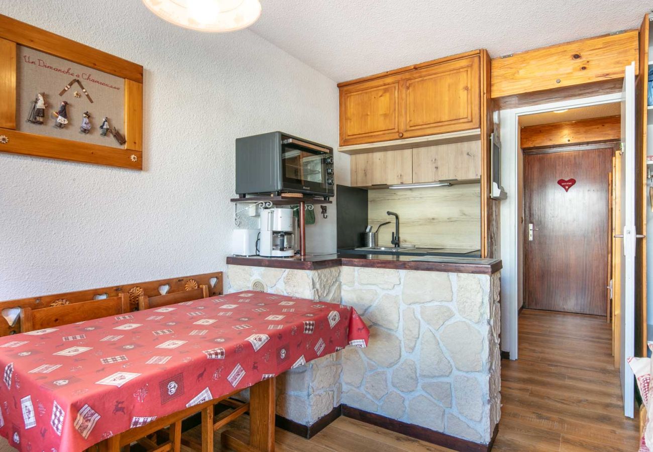 Studio in Chamrousse - Cute studio apartment for 4 people, balcony and garage