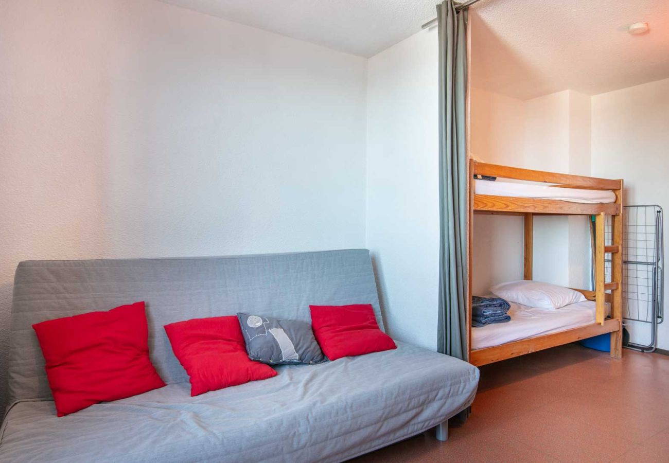 Studio in Chamrousse - Nice studio apartment in the mountains - sleeps 4 - balcony