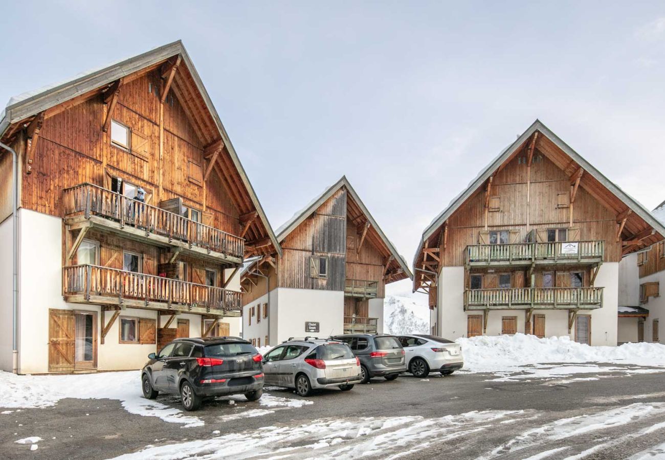 Apartment in Saint-Sorlin-d´Arves - Bright Apartment for 6 - Balcony - Parking - Swimming Pool