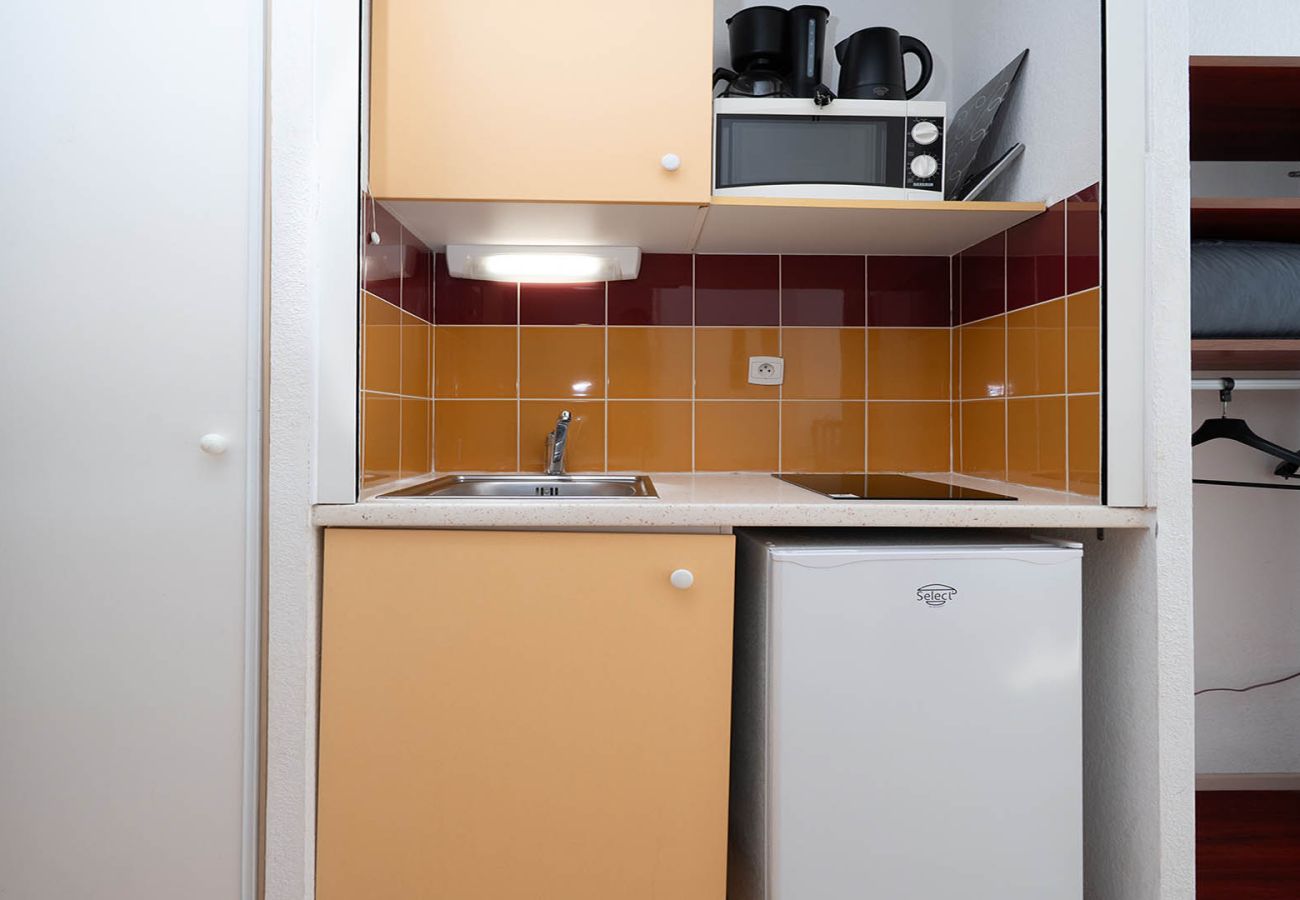 Studio in Agde - Nice bright studio apartment for 2 people